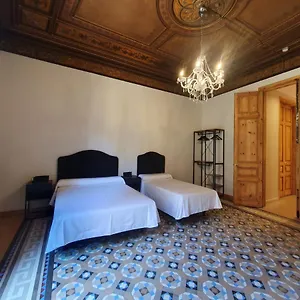 hostal-lausanne.catalonia-hotels.com/