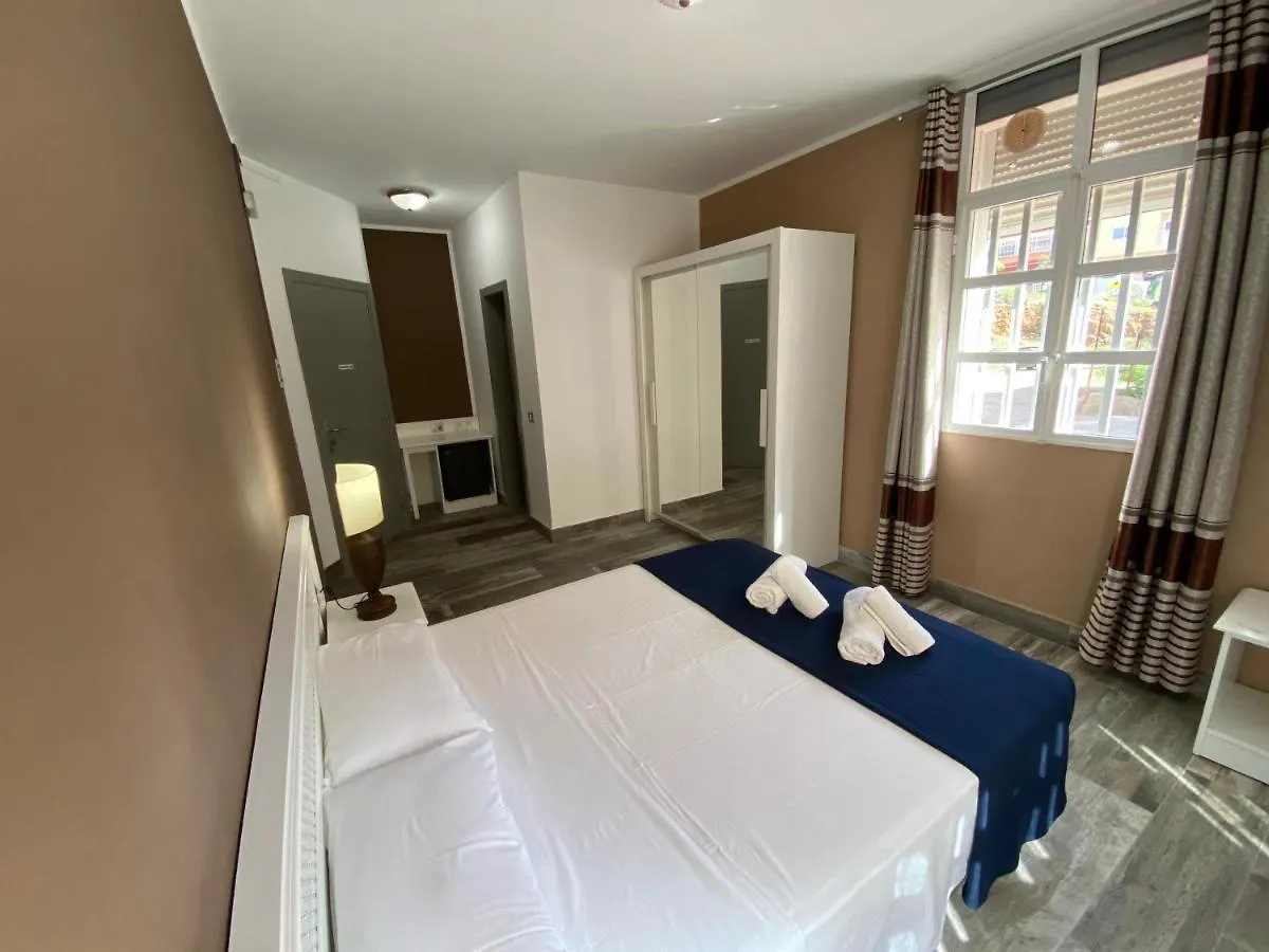 Hotel Pension Cassandra Бусанада